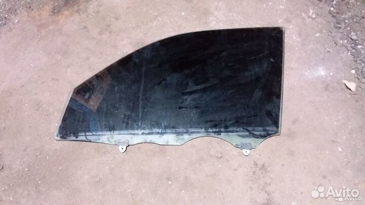 Стекло передней левой двери Toyota LC Prado 120