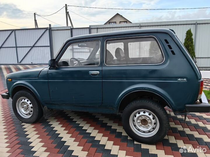 LADA 4x4 (Нива) 1.7 МТ, 2002, 180 000 км