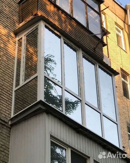 Пластиковый балкон с установкой