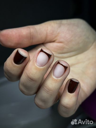 Модель на маникюр