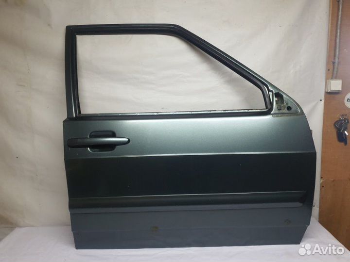 Дверь передняя правая Лада 2114 хетчбек 2009