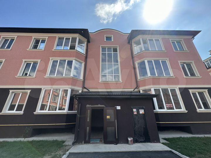 2-к. квартира, 58 м², 1/3 эт.