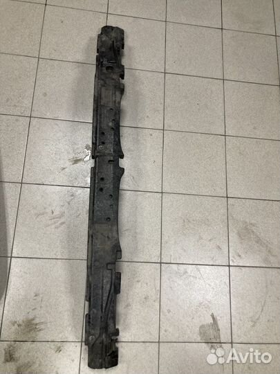 Наполнитель бампера передний BMW 7-series F01/F02