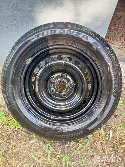 Bridgestone Turanza T001 215/60 R16