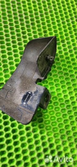 Брызговик задний левый Nissan Juke F15