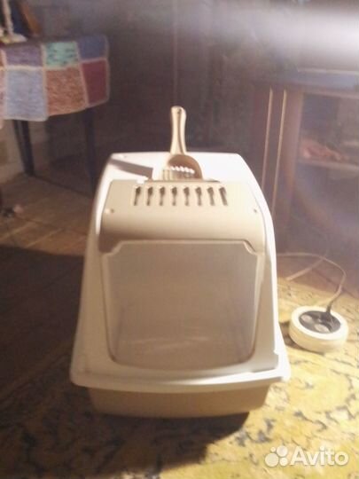 Закрытый туалет для кошек