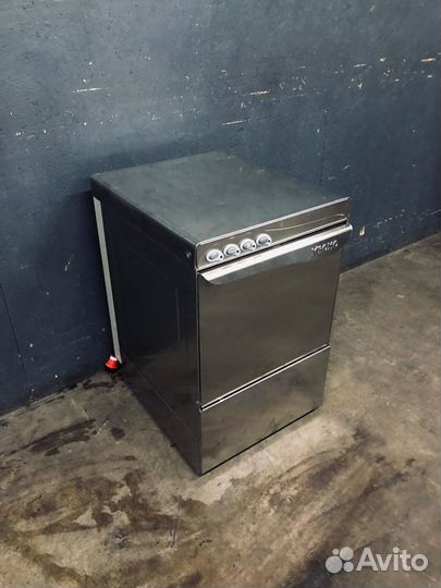 Посудомоечная машина с фронтальной загрузкой Kromo