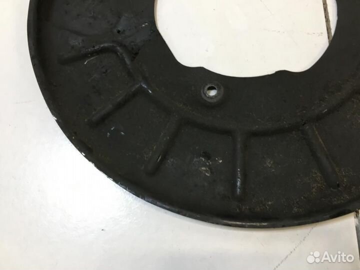 Пыльник тормозного диска Volkswagen Golf 5 1K1 200