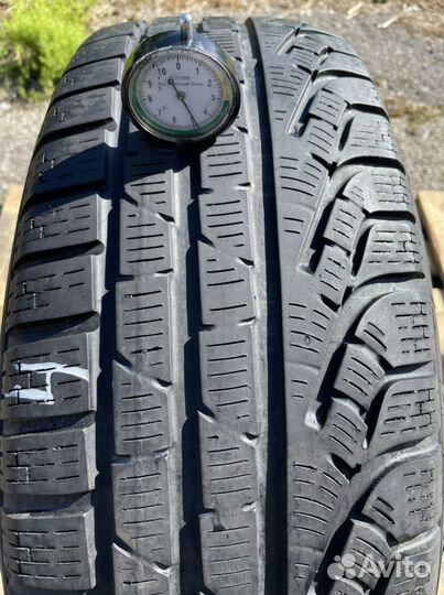 Pirelli Winter Sottozero 210 Serie II 215/65 R16
