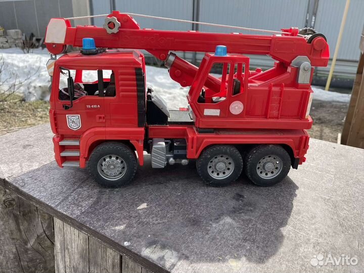 Машинка bruder кран