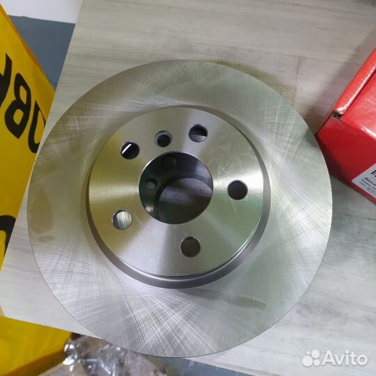 Диск тормозной передний BMW 2 F45/F46