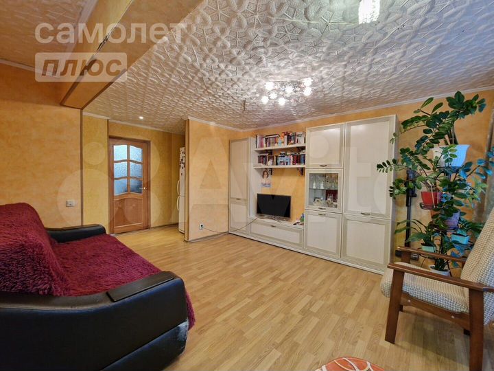 2-к. квартира, 45 м², 5/5 эт.