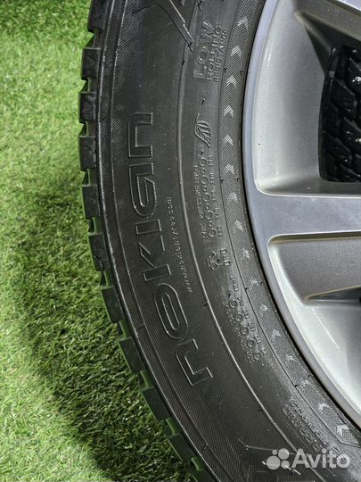 Nokian Tyres Hakkapeliitta 8 SUV 235/60 R18 107T