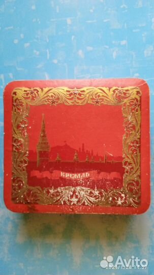 Коробка от парфюмерного набора 