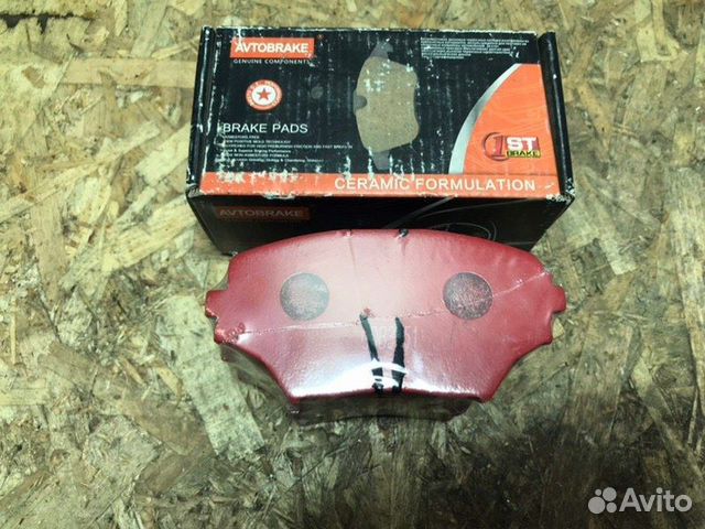 Тормозные колодки переднее Toyota Rav4 2