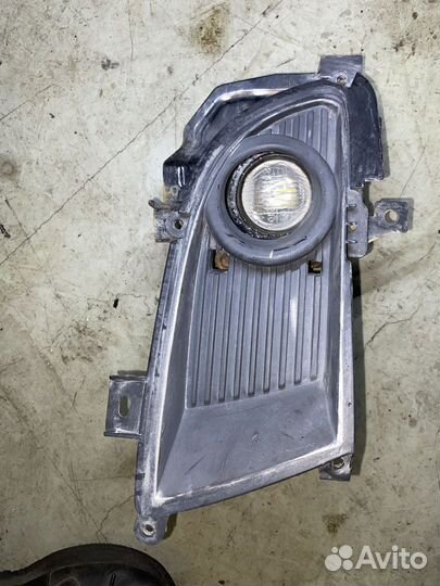 Фара противотуманная правая MN161022 Mitsubishi La