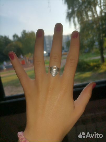 Продам серебряные кольца