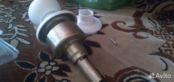 Ручка защёлка дверная новая