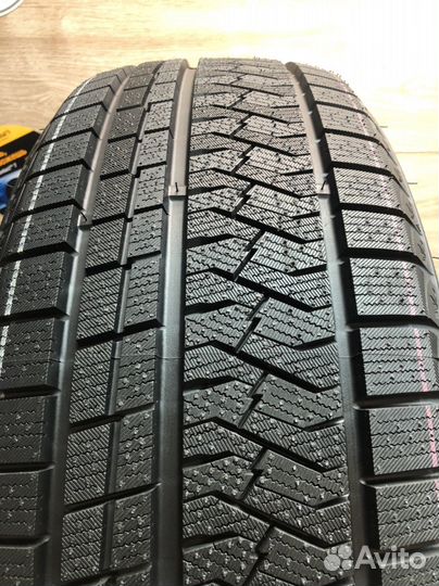 Triangle Trin PL02 235/60 R18 107V