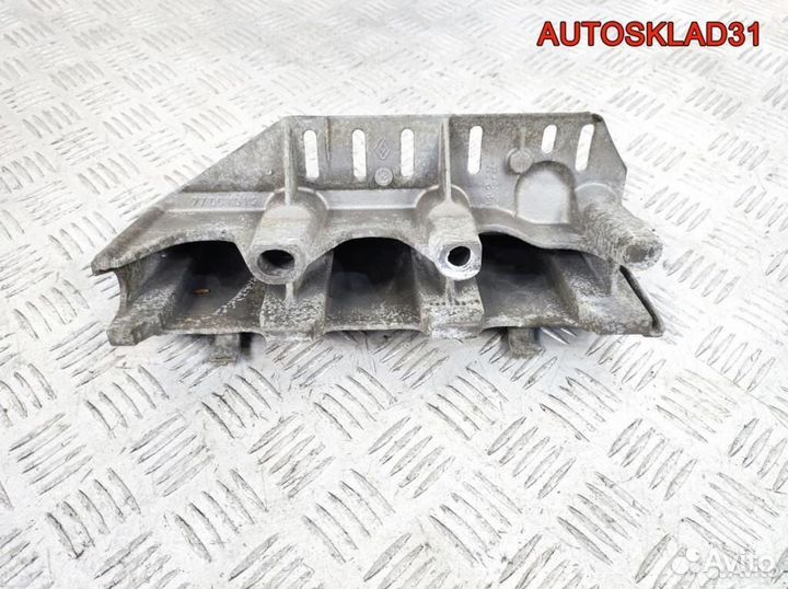 Кронштейн коллектора Renault Scenic F4R 7700110112