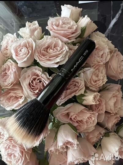 Кисти MAC оригинал для тонального крема