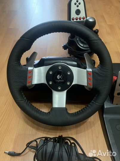 Игровой руль logitech g27 в идеальном состоянии