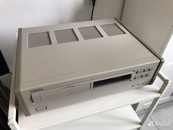 Cd проигрыватель Philips LHH300