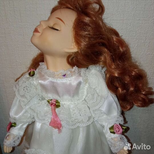 Кукла фарфоровая. Невеста. 42 см