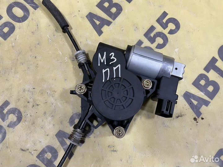 Стеклоподъемник передний правый Mazda 3 BK