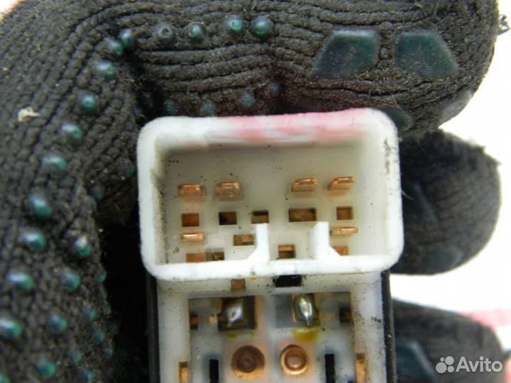 Кнопка стеклоподъемника для SsangYong Actyon New 2