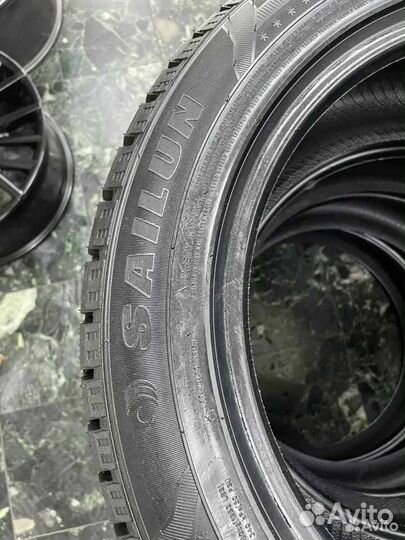 Sailun Ice Blazer Arctic 215/55 R17