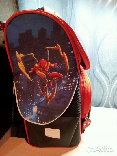 Школьный рюкзак