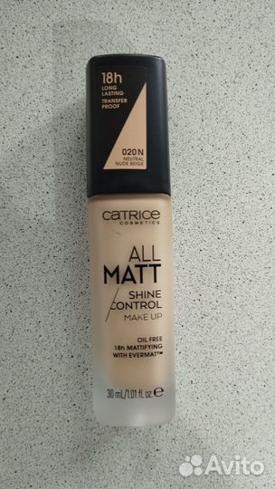 Тональный крем Catrice
