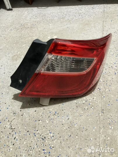 Фонарь задний правый toyota camry 50