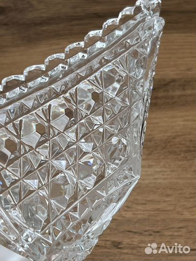 Хрустальная ваза конфетница