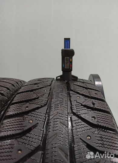 Bridgestone Ice Cruiser 7000 215/60 R17