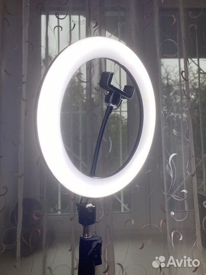Кольцевая лампа со штативом бу