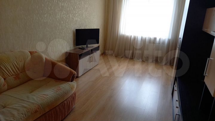 2-к. квартира, 52 м², 4/4 эт.