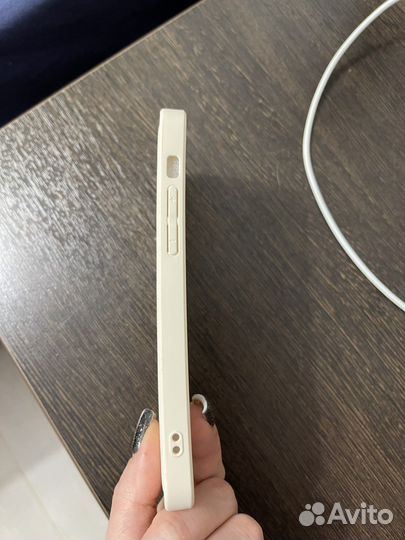 Чехол на iPhone 12