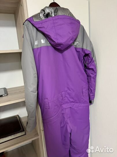 Сноубордический костюм женский