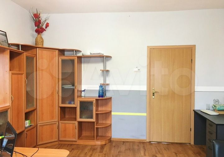 Меблированный 4-х каб. Офис пл Восставших, 113 м²