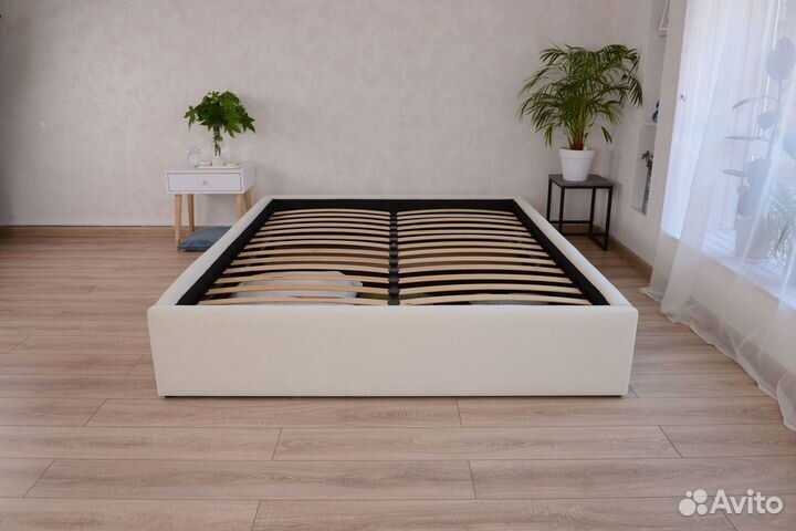 Кровать 140х200 с матрасом