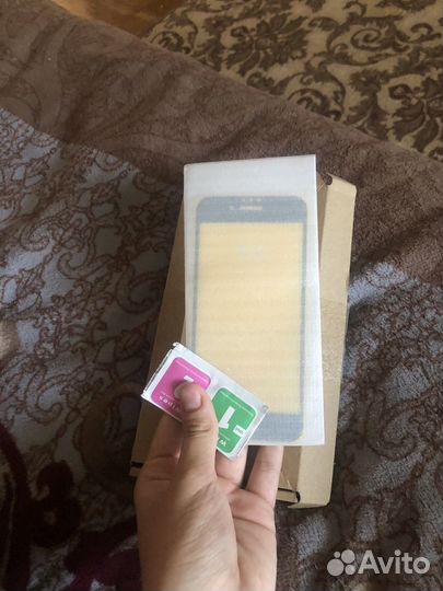 Стекло на iPhone 8/7