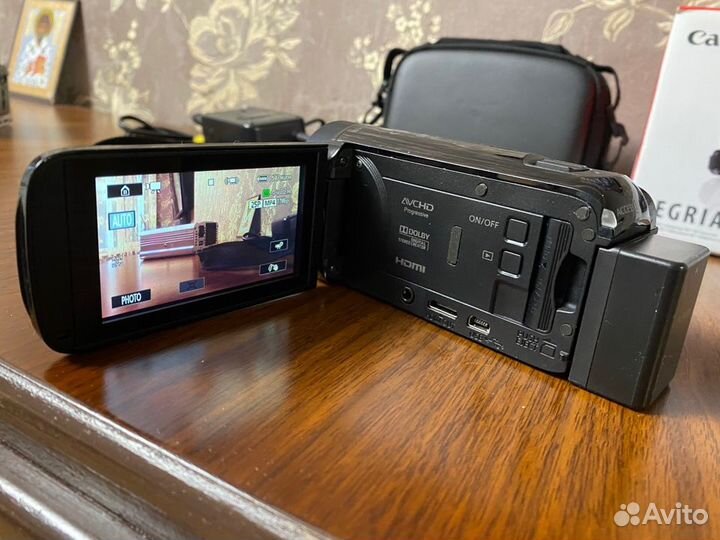 Видеокамера Full HD Canon Legria HF R606 Black