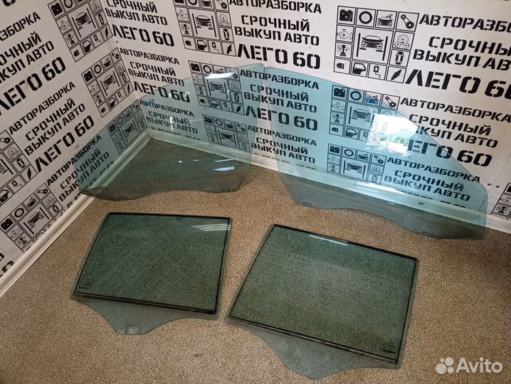 Стекло двери для Mercedes Benz W211