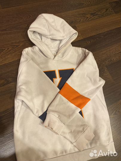 Толстовка на мальчика 9-10 лет