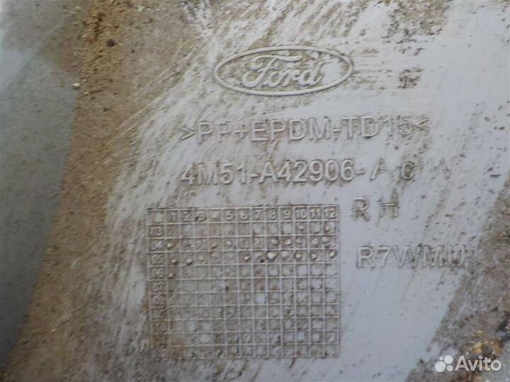 Обшивка двери багажника Ford Focus II 2005-2011