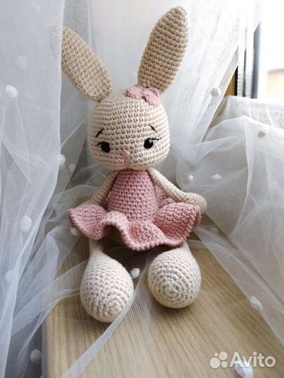 Заяц вязаная игрушка. Ручная работа
