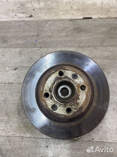 Кулак поворотный передний правый Renault Logan