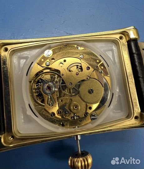 Ремонт часов, замена батареек,ремни для часов